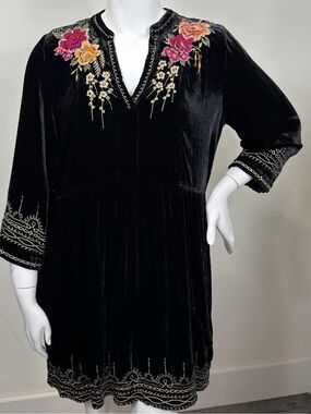 Johnny Was XL Black Silk Blend Velvet Embroidered Floral Boho Tunic Dress